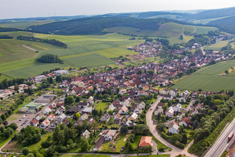 Vue oblique de Quartier Dertingen in Wertheim dans le département Bade-Wurtemberg, Allemagne