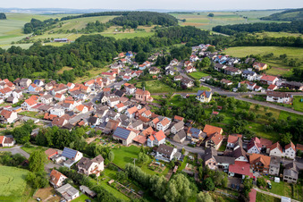 Vue aérienne de Quartier Wüstenzell in Holzkirchen dans le département Bavière, Allemagne