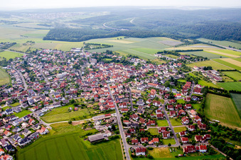 Vue aérienne de Champs agricoles et terres agricoles à Waldbrunn dans le département Bavière, Allemagne