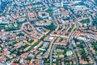 Vue aérienne de Rue Wittelsbacher à le quartier Frauenland in Würzburg dans le département Bavière, Allemagne