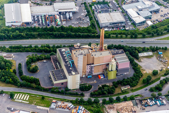 Vue aérienne de Site de l'usine d'incinération et de recyclage des déchets de Würzburger Recycling GmbH (WRG) à le quartier Grombühl in Würzburg dans le département Bavière, Allemagne