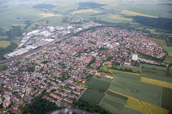 Vue aérienne de Wurtzbourg, Rottendorf à Rottendorf dans le département Bavière, Allemagne