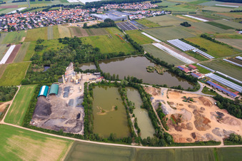 Vue aérienne de Bam : Centrale d'enrobage Schweinfurt-Röthlein et usine de gravier Beuerlein GmbH & Co. KG à Röthlein dans le département Bavière, Allemagne