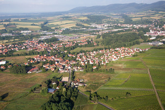 Enregistrement par drone de Quartier Altenstadt in Wissembourg dans le département Bas Rhin, France
