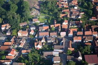 Quartier Altenstadt in Wissembourg dans le département Bas Rhin, France vu d'un drone