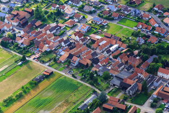 Vue aérienne de À Sonnenberg à Herxheimweyher dans le département Rhénanie-Palatinat, Allemagne