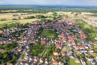 Photographie aérienne de De l'ouest à le quartier Geinsheim in Neustadt an der Weinstraße dans le département Rhénanie-Palatinat, Allemagne