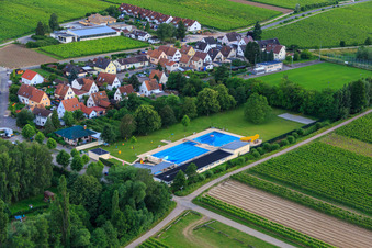 Vue aérienne de Piscine extérieure Edesheim à Edesheim dans le département Rhénanie-Palatinat, Allemagne