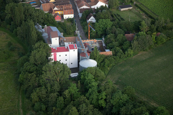 Moulin de Bischoff à le quartier Appenhofen in Billigheim-Ingenheim dans le département Rhénanie-Palatinat, Allemagne d'en haut