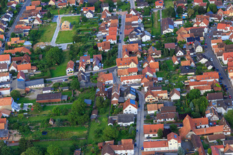 Vue aérienne de Raiffeisenstraße vue de l'ouest à Minfeld dans le département Rhénanie-Palatinat, Allemagne
