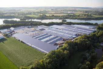 Vue aérienne de IKL Isarkrone Transport et Logistique à Mamming dans le département Bavière, Allemagne