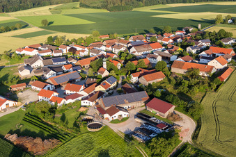 Vue aérienne de Quartier Oberframmering in Landau an der Isar dans le département Bavière, Allemagne