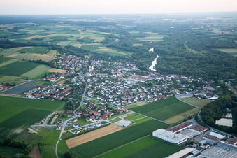 Vue aérienne de Mamming dans le département Bavière, Allemagne
