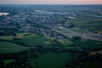 Vue aérienne de Quartier Höll in Dingolfing dans le département Bavière, Allemagne