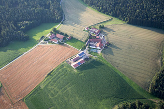 Vue aérienne de Quartier Oberhausen in Reisbach dans le département Bavière, Allemagne