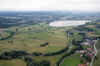 Vue aérienne de Réservoir de Vilstalsee Steimberg à Marklkofen dans le département Bavière, Allemagne