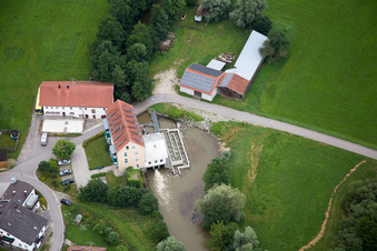 Vue aérienne de Rue Brücken à Marklkofen dans le département Bavière, Allemagne