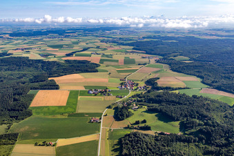Vue aérienne de Quartier Neuhofen in Laberweinting dans le département Bavière, Allemagne