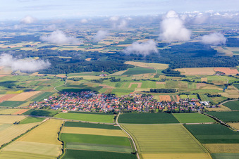 Vue aérienne de Quartier Sallach in Geiselhöring dans le département Bavière, Allemagne