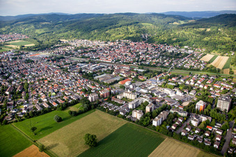 Vue aérienne de Champs agricoles et terres agricoles à Hemsbach dans le département Bade-Wurtemberg, Allemagne