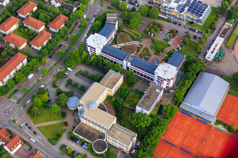 Vue aérienne de Multiring avec l'hôtel NH Weinheim, Diakonisches Werk à Weinheim dans le département Bade-Wurtemberg, Allemagne
