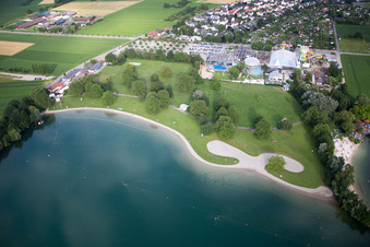Vue aérienne de Waidsee à le quartier Lützelsachsen in Weinheim dans le département Bade-Wurtemberg, Allemagne