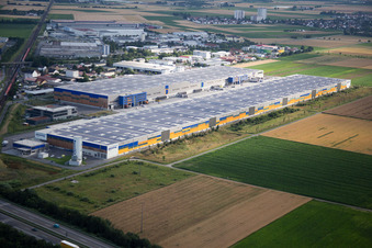 Vue aérienne de Penny à Heddesheim dans le département Bade-Wurtemberg, Allemagne