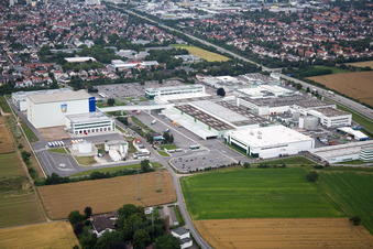 Vue aérienne de Locaux de l'usine Rudolf Wild GmbH & Co. KG (Capri-Sonne) à Eppelheim dans le département Bade-Wurtemberg, Allemagne