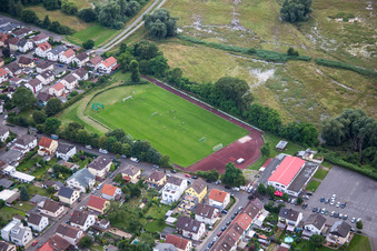 Vue aérienne de SV Rohrhof 1921 eV à le quartier Rohrhof in Brühl dans le département Bade-Wurtemberg, Allemagne