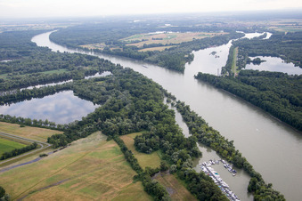 Quartier Rheinau in Mannheim dans le département Bade-Wurtemberg, Allemagne hors des airs