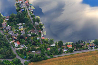 Vue aérienne de Swan Pond Mittelweg dans la zone de loisirs Blue Adriatic à Altrip dans le département Rhénanie-Palatinat, Allemagne