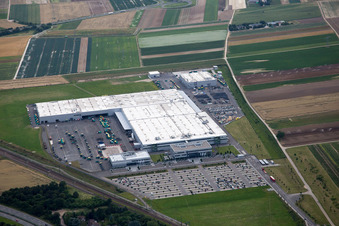 Vue aérienne de Joseph Vögele à le quartier Rheingönheim in Ludwigshafen am Rhein dans le département Rhénanie-Palatinat, Allemagne