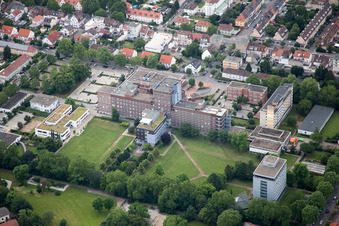 Vue aérienne de Hôpital Sainte-Marie à le quartier Gartenstadt in Ludwigshafen am Rhein dans le département Rhénanie-Palatinat, Allemagne
