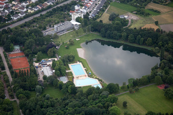 Vue aérienne de Bain de plage à Frankenthal dans le département Rhénanie-Palatinat, Allemagne