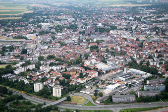 Worms dans le département Rhénanie-Palatinat, Allemagne du point de vue du drone