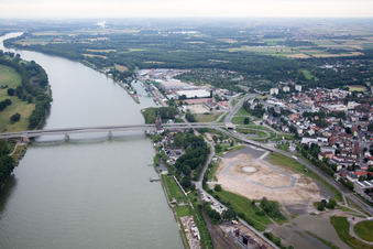 Worms dans le département Rhénanie-Palatinat, Allemagne depuis l'avion