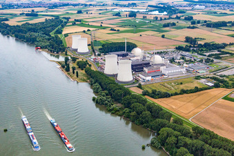 Vue d'oiseau de Centrale nucléaire à le quartier Wattenheim in Biblis dans le département Hesse, Allemagne