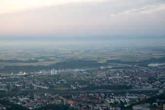 Worms dans le département Rhénanie-Palatinat, Allemagne d'un drone