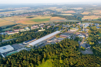 Vue aérienne de Caserne militaire américaine Quartier général de Sembach et AFN Europe à Sembach à Wartenberg-Rohrbach dans le département Rhénanie-Palatinat, Allemagne