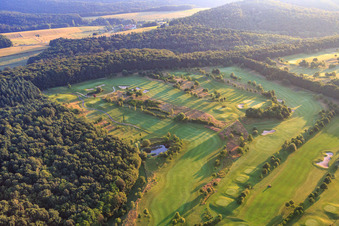 Vue aérienne de Terrain de golf du Golfclub am Donnersberg eV à Imsbach dans le département Rhénanie-Palatinat, Allemagne