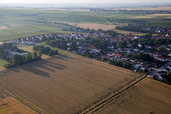 Vue oblique de Dalheim dans le département Rhénanie-Palatinat, Allemagne