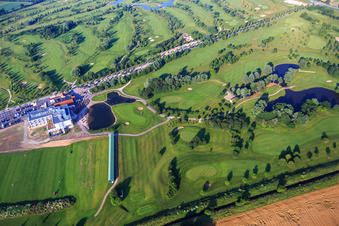 Image drone de Golf Resort Gernsheim - GOLF absolu - Hof Gräbenbruch à le quartier Allmendfeld in Gernsheim dans le département Hesse, Allemagne