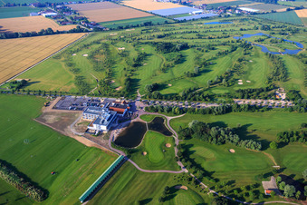 Vue aérienne de Hôtel absolu Gernsheim dans le complexe de golf Gernsheim - GOLF absolu - Hof Gräbenbruch à le quartier Allmendfeld in Gernsheim dans le département Hesse, Allemagne