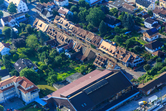 Vue aérienne de Rue historique à colombages Scheuergasse à Zwingenberg dans le département Hesse, Allemagne