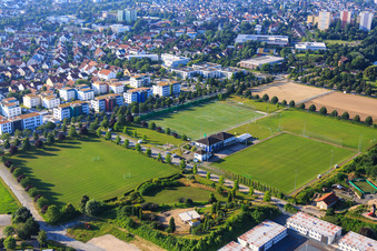 Vue aérienne de Au parc des sports avec SSG Bensheim Hockey et FC Italia Bensheim eV à Bensheim dans le département Hesse, Allemagne