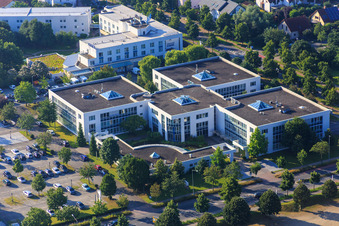 Vue aérienne de Centre de bureaux Bensheim avec restaurant japonais Okinawa à Bensheim dans le département Hesse, Allemagne