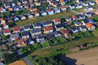Vue aérienne de Geschwister-Scholl-Straße à le quartier Grosshausen in Einhausen dans le département Hesse, Allemagne