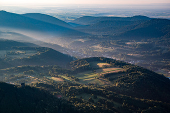Vue aérienne de Du nord-ouest à Silz dans le département Rhénanie-Palatinat, Allemagne