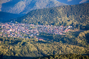 Vue aérienne de Wernersberg dans le département Rhénanie-Palatinat, Allemagne