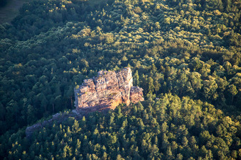 Vue aérienne de Asselstein à Annweiler am Trifels dans le département Rhénanie-Palatinat, Allemagne